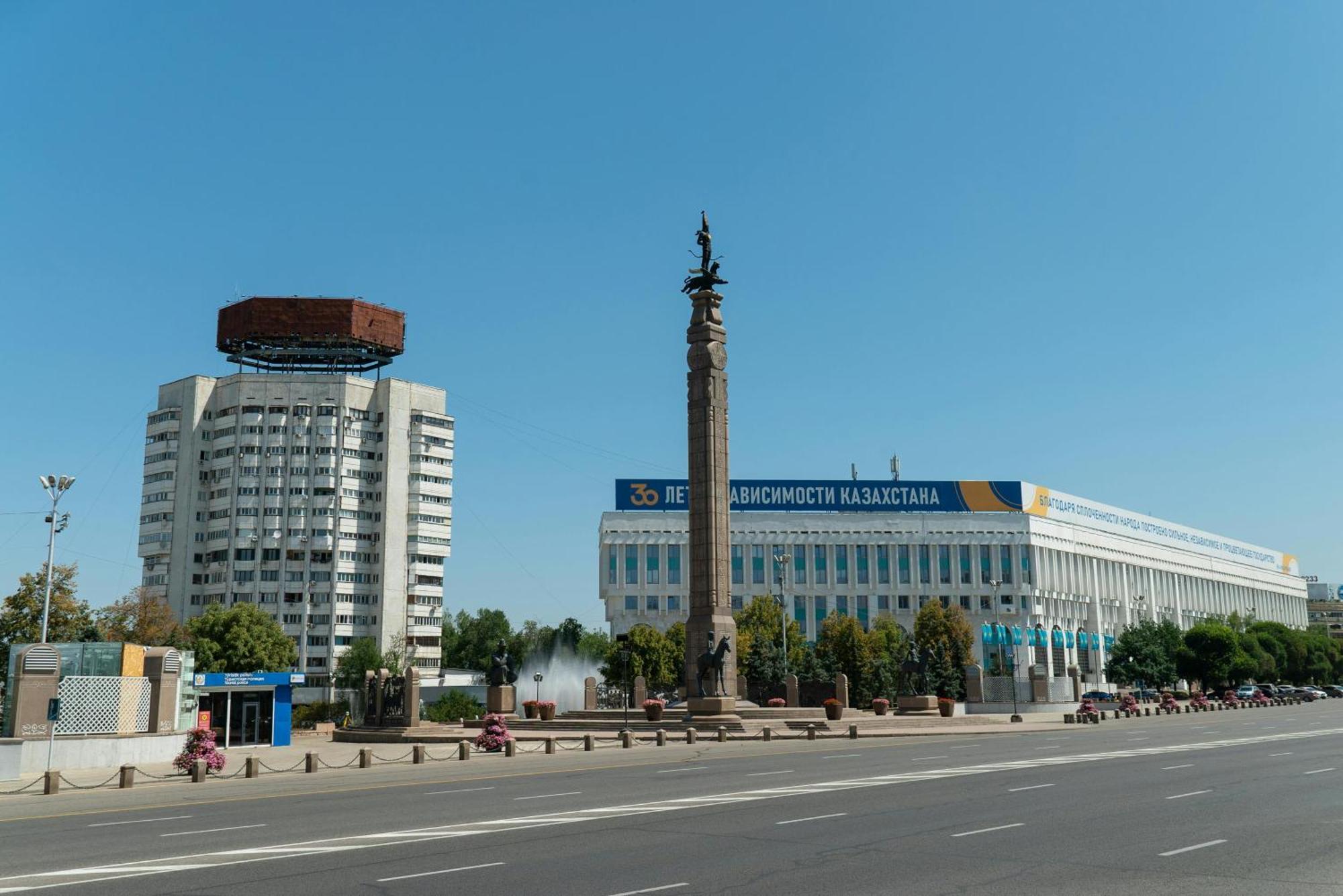 Nadezhda Apartments In Touristic Area, On The Dostyk Avenue 89 알마티 외부 사진